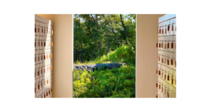 テレビやYouTubeと子どものバランスの良い付き合い方をイメージした家庭の風景